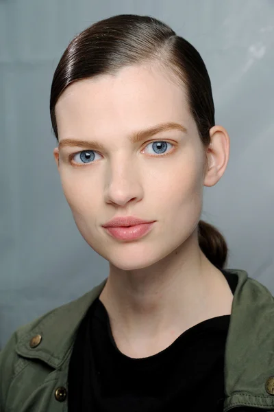 Look 1